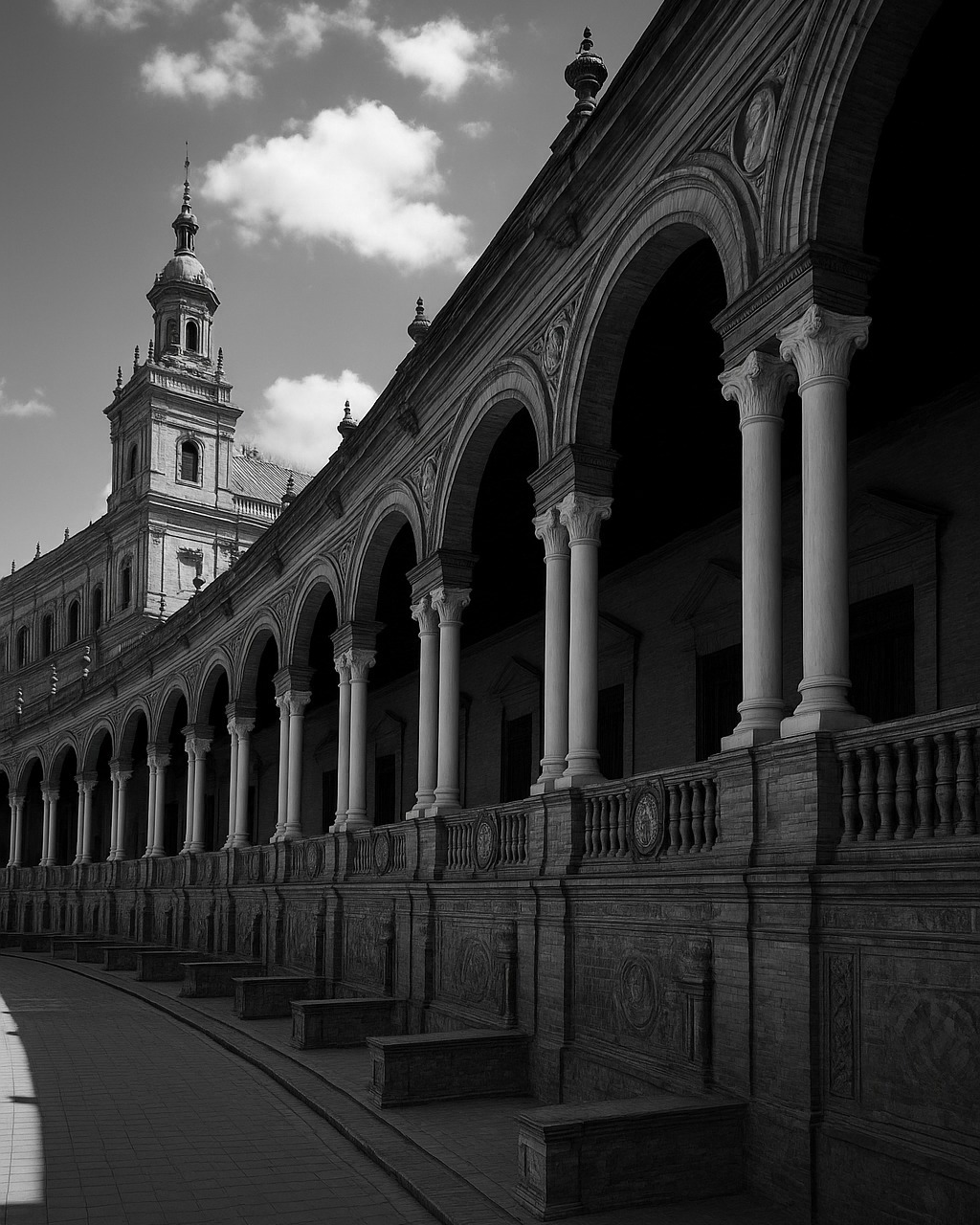 Jugando con el blanco y negro, creo que no hace falta decir donde...