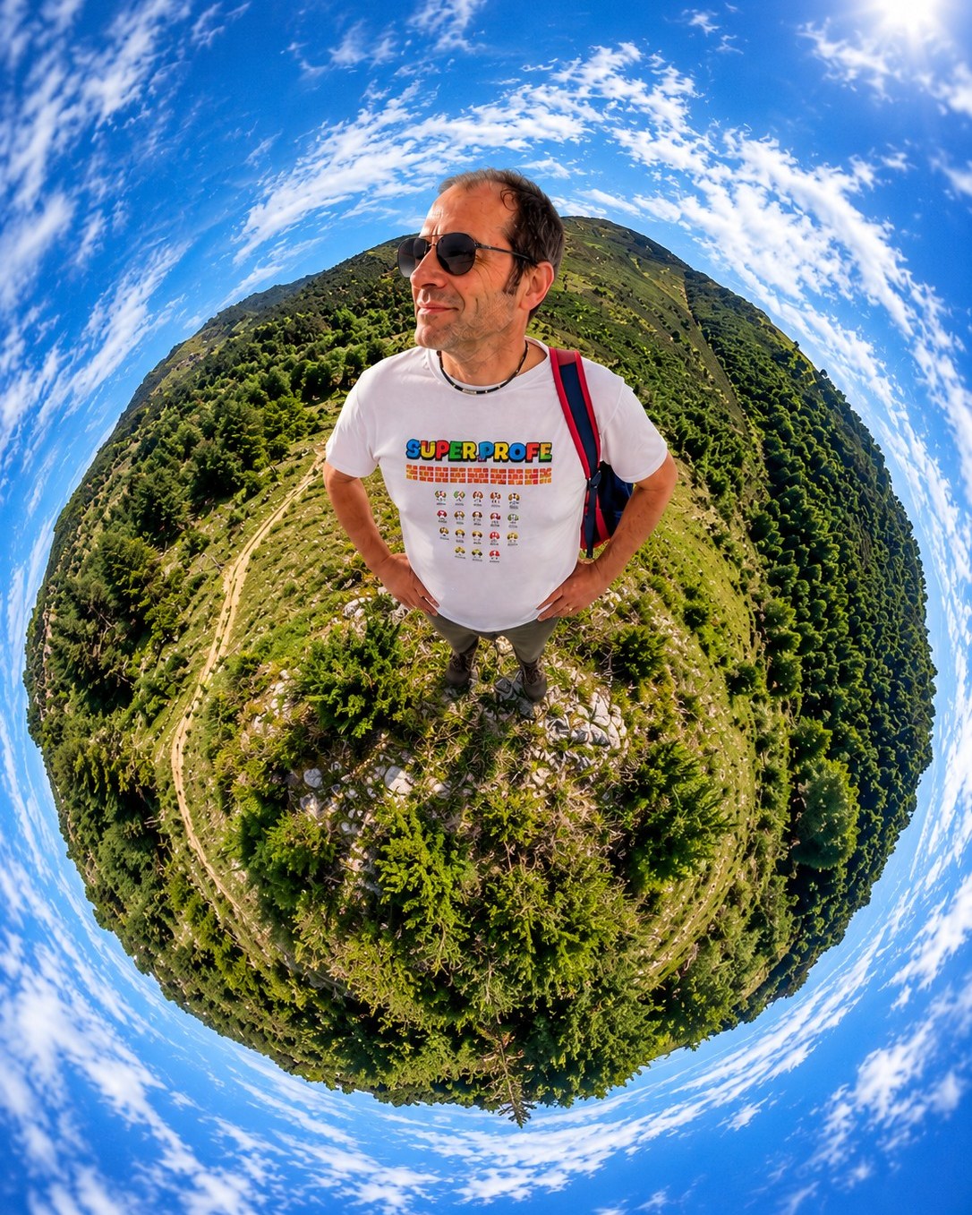 Cuando la IA te hace los miniplanet, tendré que vender la Tetha, :)